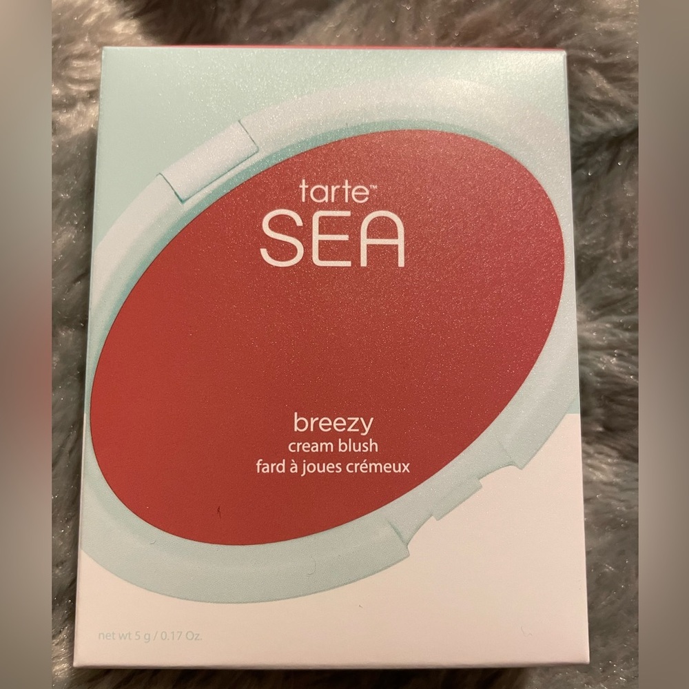 Tarte Sea. Breezy cream blush. “Pink Sky” Gorgeous color. NIB and untouched.